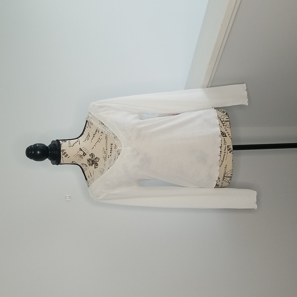 Candie's Tops - Candies white long sleeve top size medium